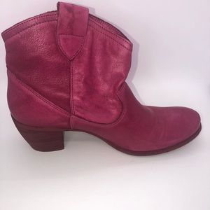 Chinese Laundry pink Cowboy boots